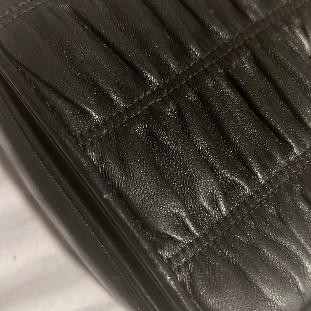 100% Authentic Prada crossbody bag. Purchased at Prada outlet. Nappa Gaufre - Picture 6 of 11